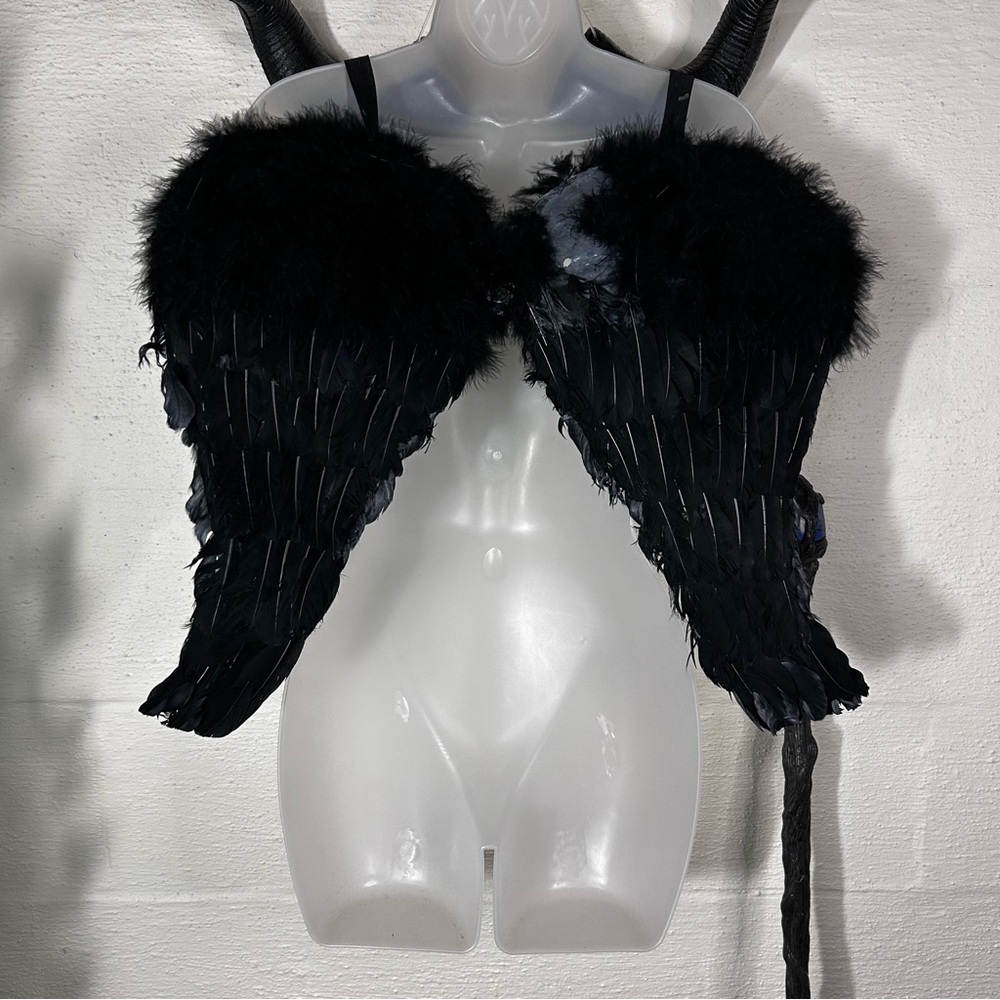 3 piece Maleficent costume - Picture 7 of 10